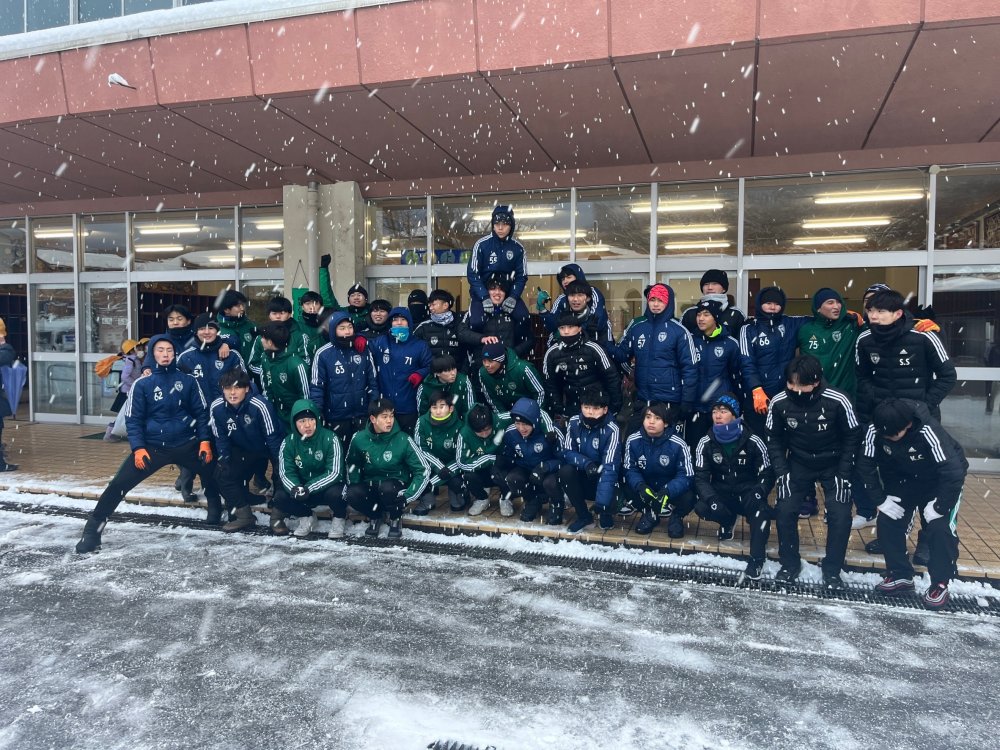 北陸大学サッカー部女子・男子　7年目の雪かきボランティア協定締結
